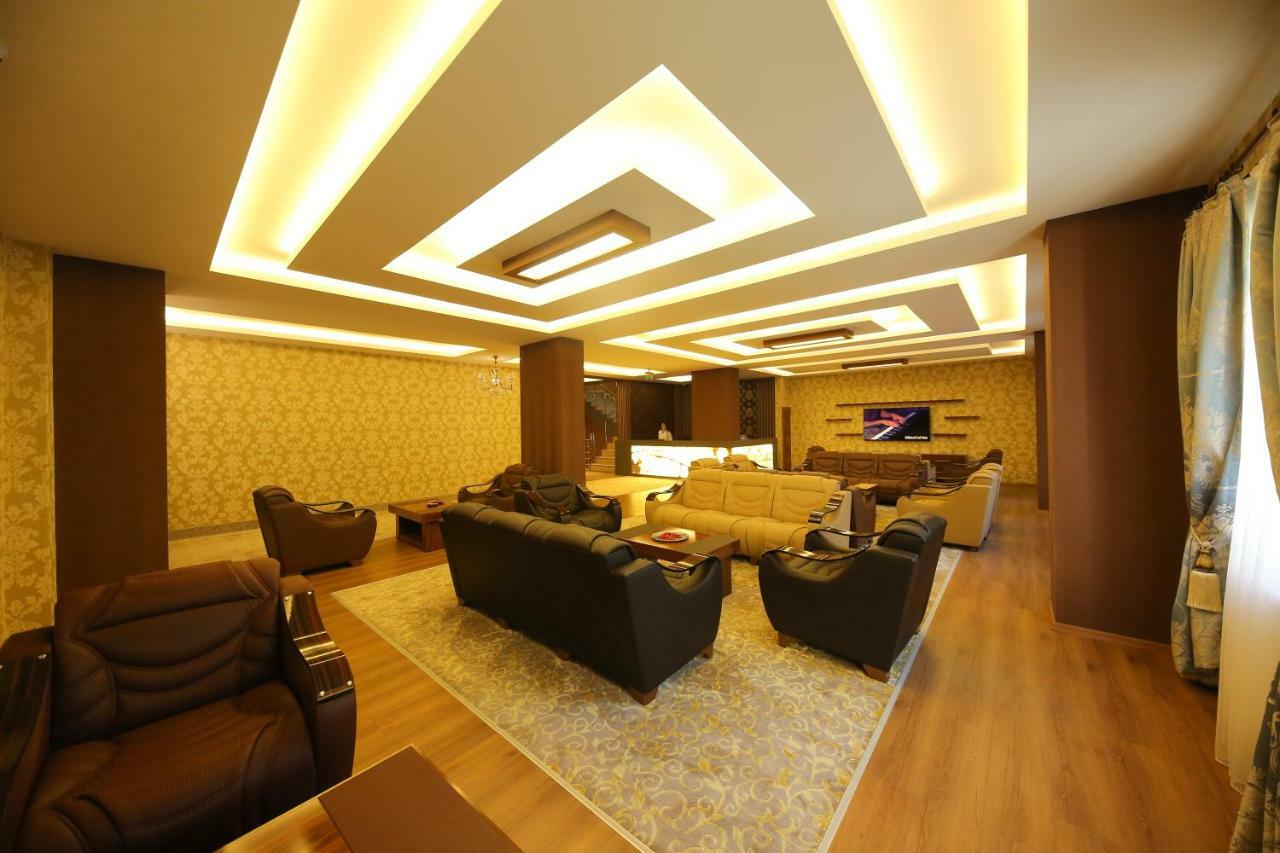 Taht Palace Hotel Van Bagian luar foto