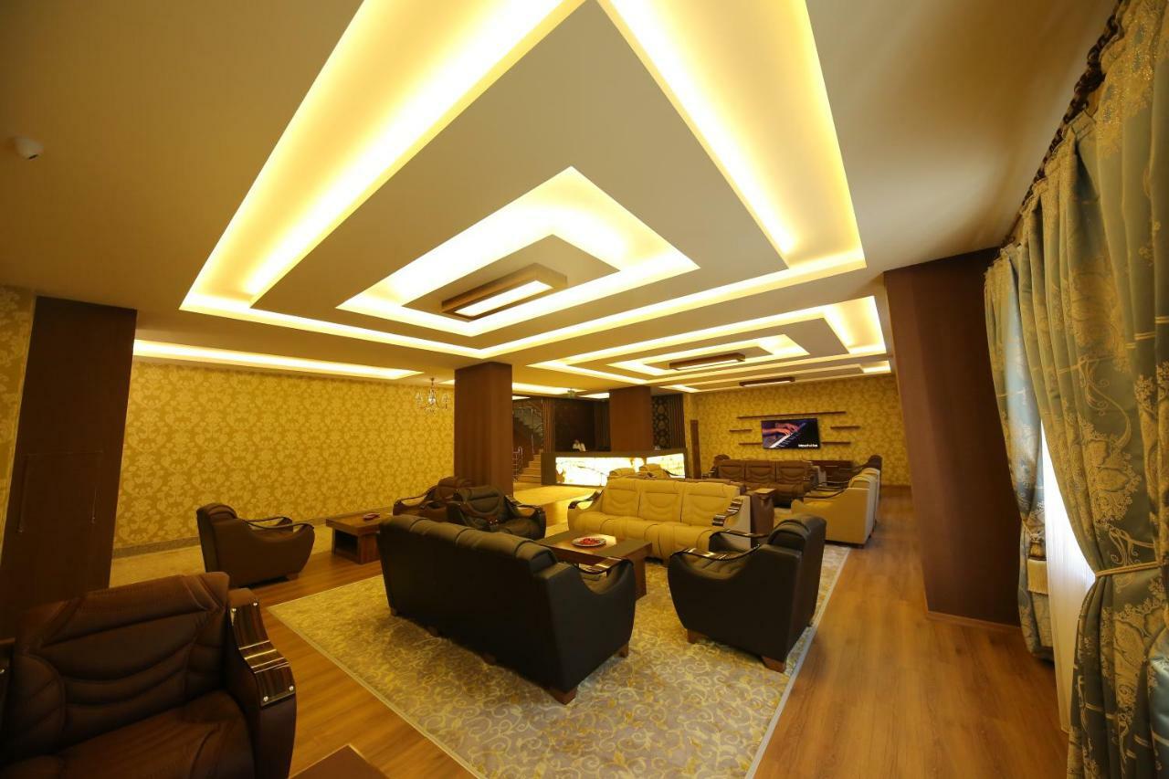 Taht Palace Hotel Van Bagian luar foto